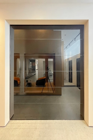 WANJIA Frameless Black Mirrored Garage Door 1